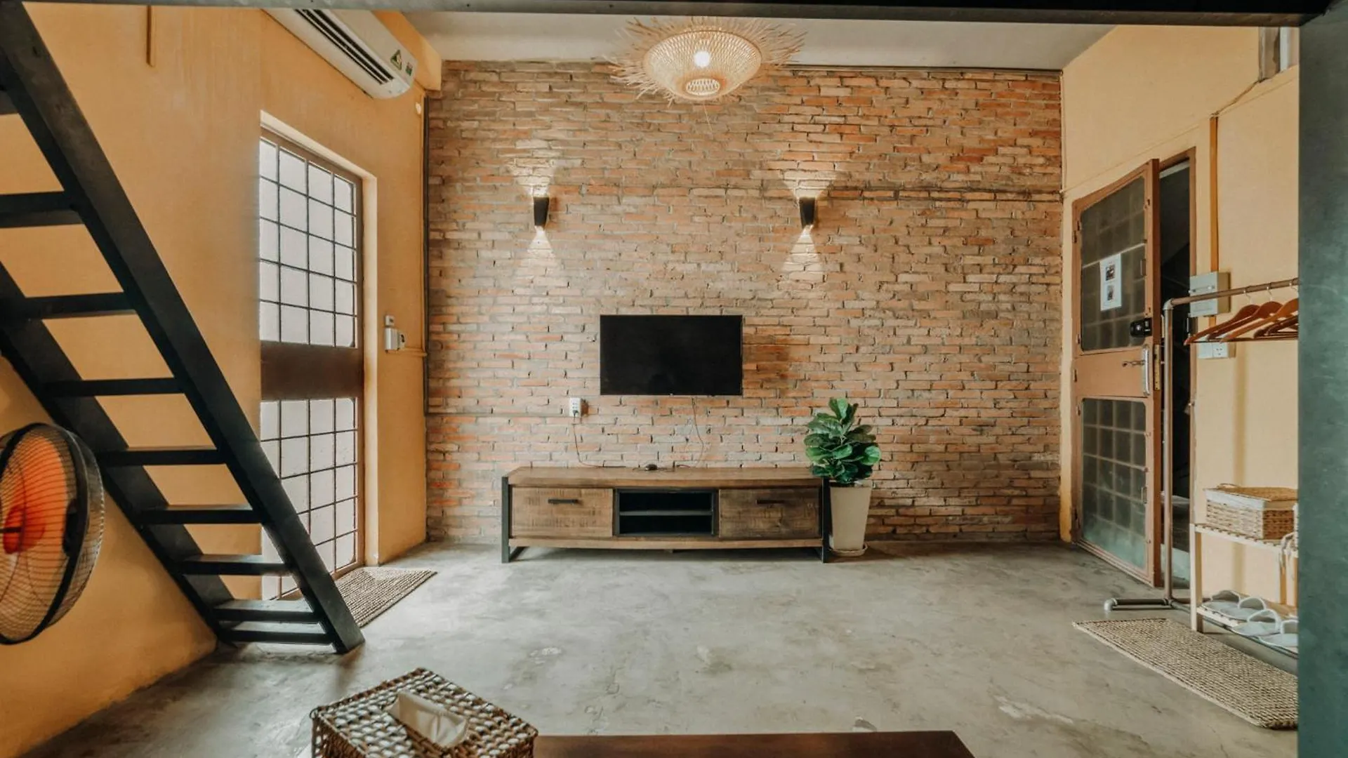 Stay&Chill - S.2: Cozy Studio 3 Minute Walk To Bui Vien Ho Chi Minh City Vietnam