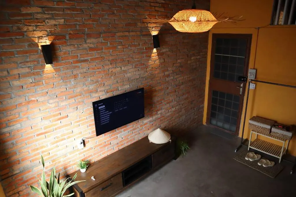 Stay&Chill - S.2: Cozy Studio 3 Minute Walk To Bui Vien Ho Chi Minh City Apartment
