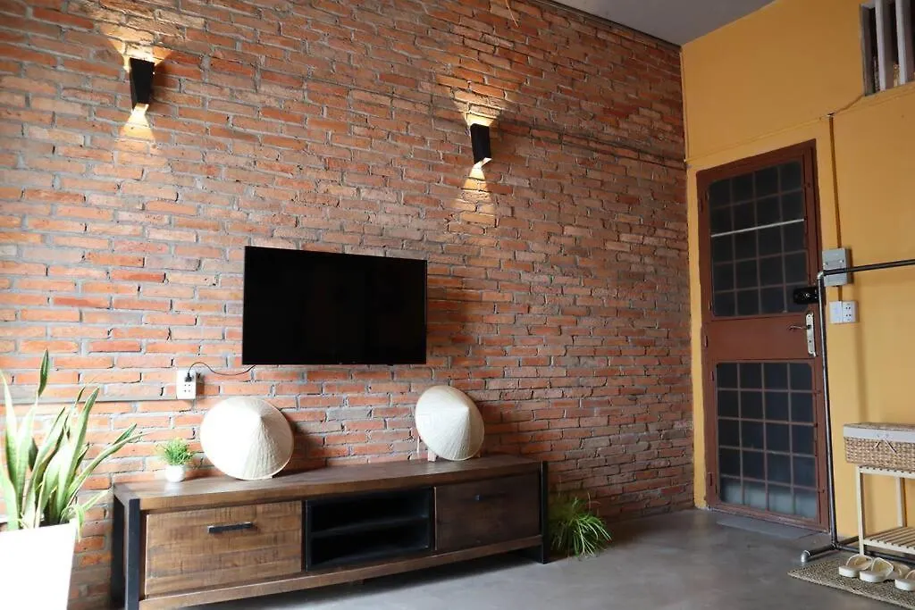 Stay&Chill - S.2: Cozy Studio 3 Minute Walk To Bui Vien Ho Chi Minh City Apartment