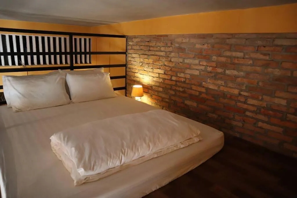 Stay&Chill - S.2: Cozy Studio 3 Minute Walk To Bui Vien Ho Chi Minh City